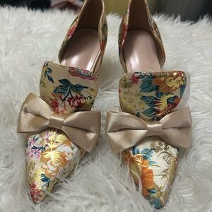 ORIENTAL TAN FASHION HEELS SIZE 38